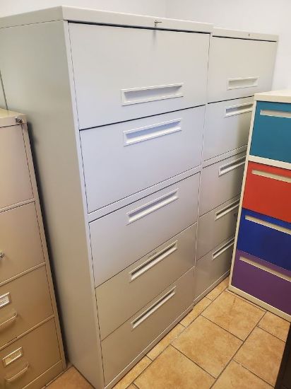 Picture of Hon 5dr. 30" wide light grey Lateral File locking