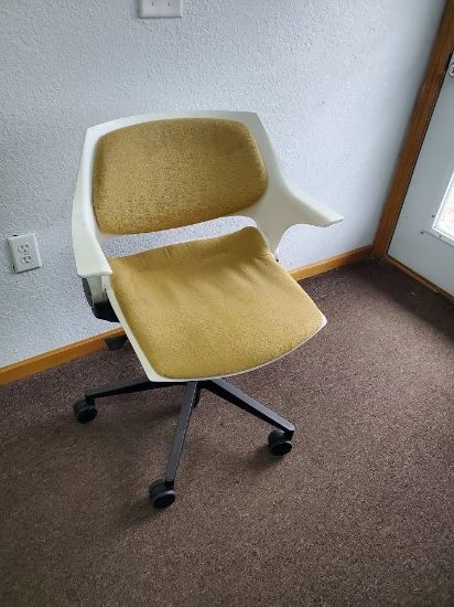 Picture of Steelcase Rocky Chair