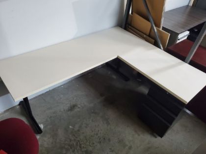 Picture of 60x72 L Desk