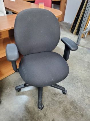 Picture of Black Task Chair