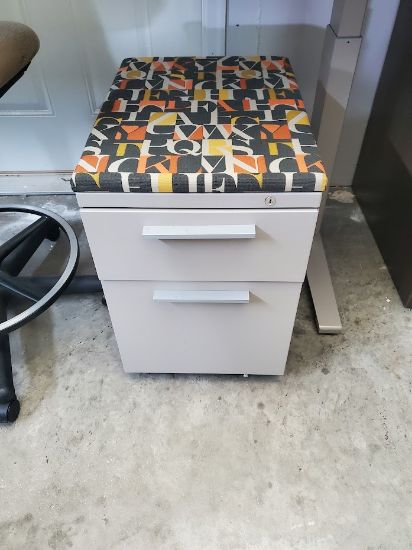 Picture of Herman Miller Box/File Rolling Pedestal