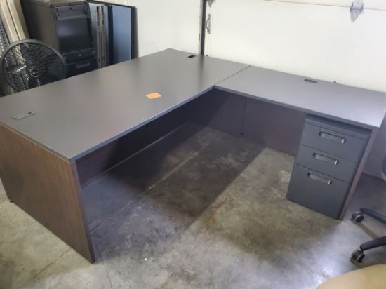 Picture of L Desk  72x78