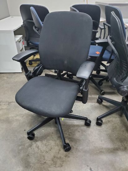 Picture of Steelcase V2 Leap Office Chair Black