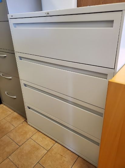 Picture of Hon 4dr 42" wide light grey Lateral File locking with key