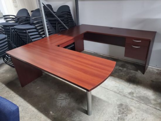 Picture of U Shaped Desk 72x84x72 Cherry