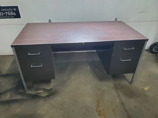 Picture of 30x60 Metal Desk 