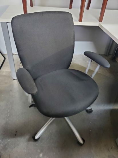 Picture of Black Task Chair