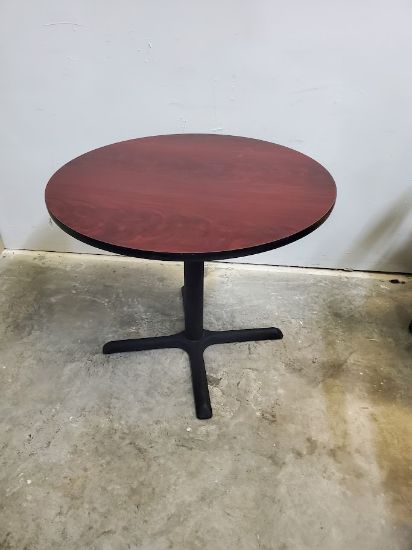 Picture of 36" round table