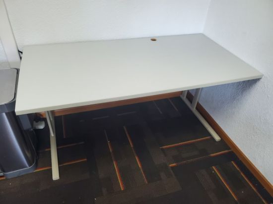 Picture of 30x60 Table