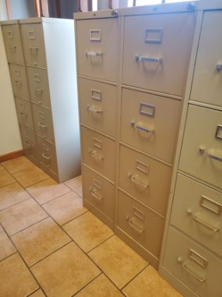 Picture of 4dr. letter size  15w x 25d x 52h Tan Locking with key