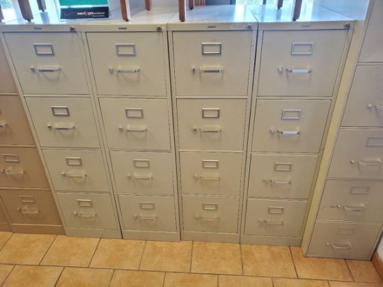Picture of 4dr. letter size  15w x 25d x 52h Putty Locking with key
