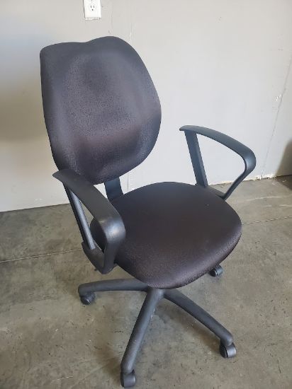 Picture of Black Task Chair