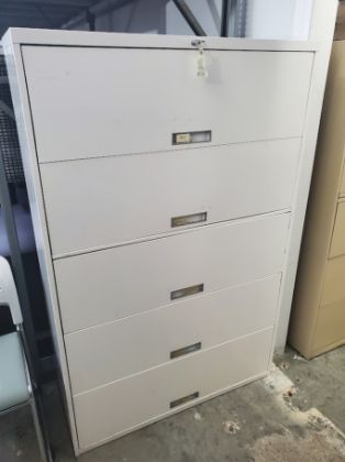 Picture of Steelcase 5dr Lateral  42"wide Light Grey Locking w/key