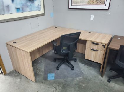 Picture of Premiera PL Series L Shaped Desk Aspen