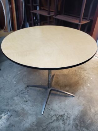 Picture of 36" Round Table